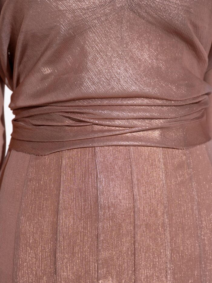 Avery Cape - Image 6