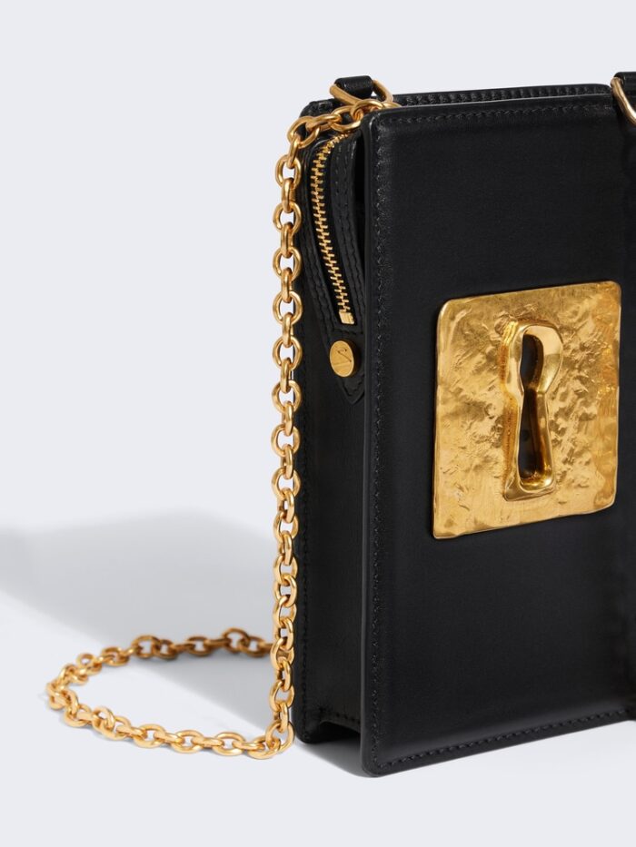 Schiaparelli nose bag