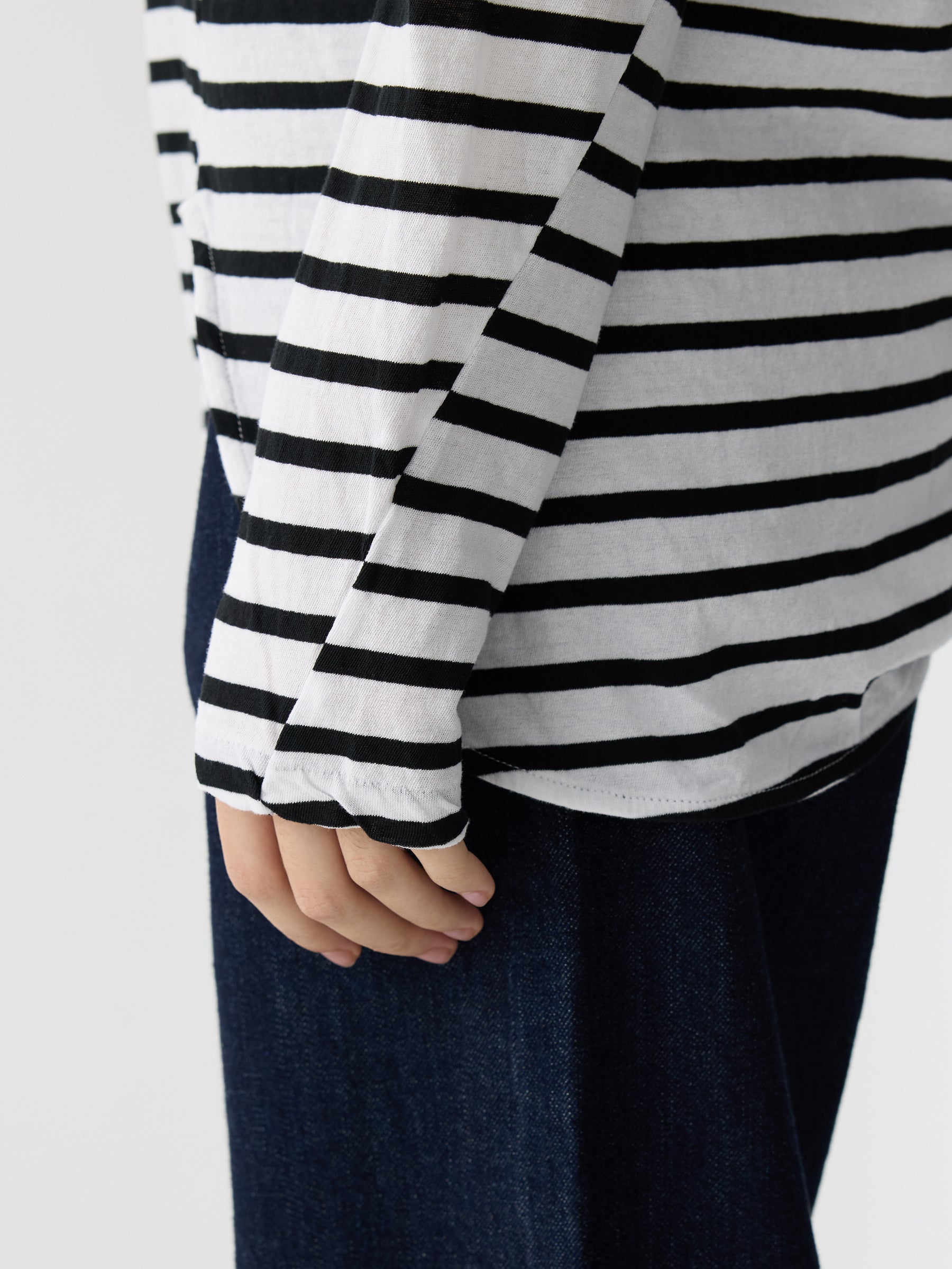 Stripe Scoop Hem Long Sleeve T-Shirt - Image 6