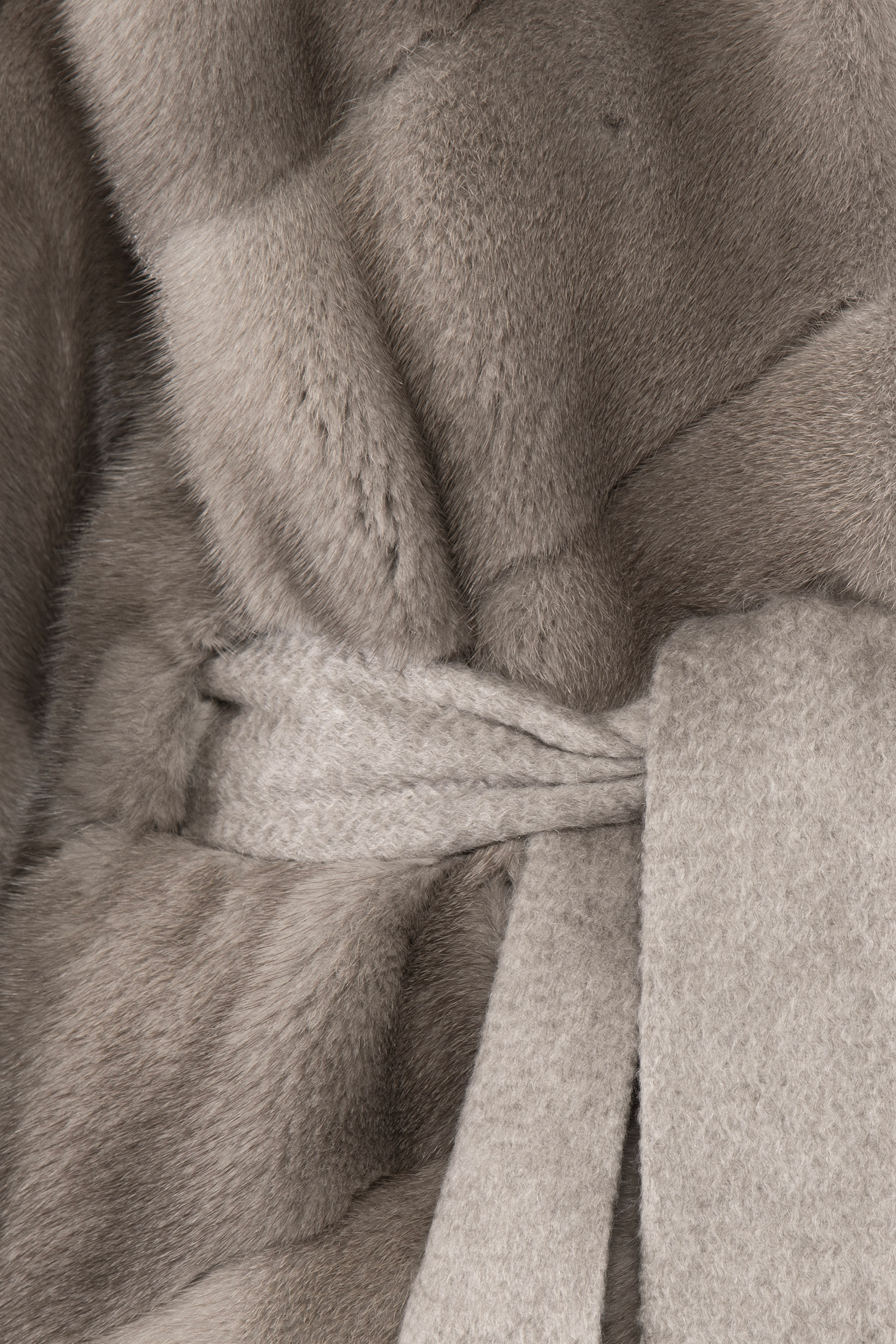 Cashmere jacket and silverblue mink - Image 8