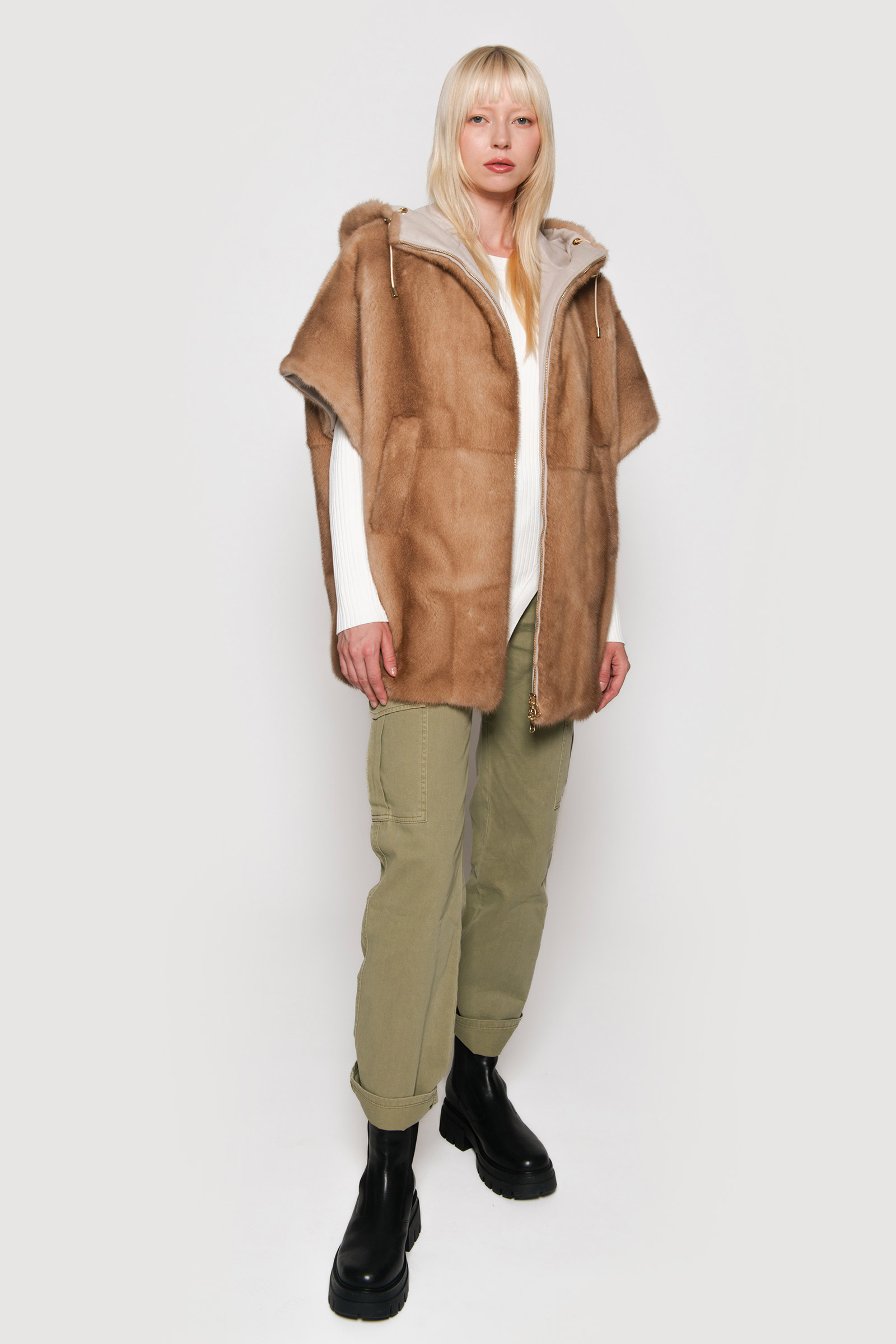 Cashmere vest and light pastel mink - Image 3