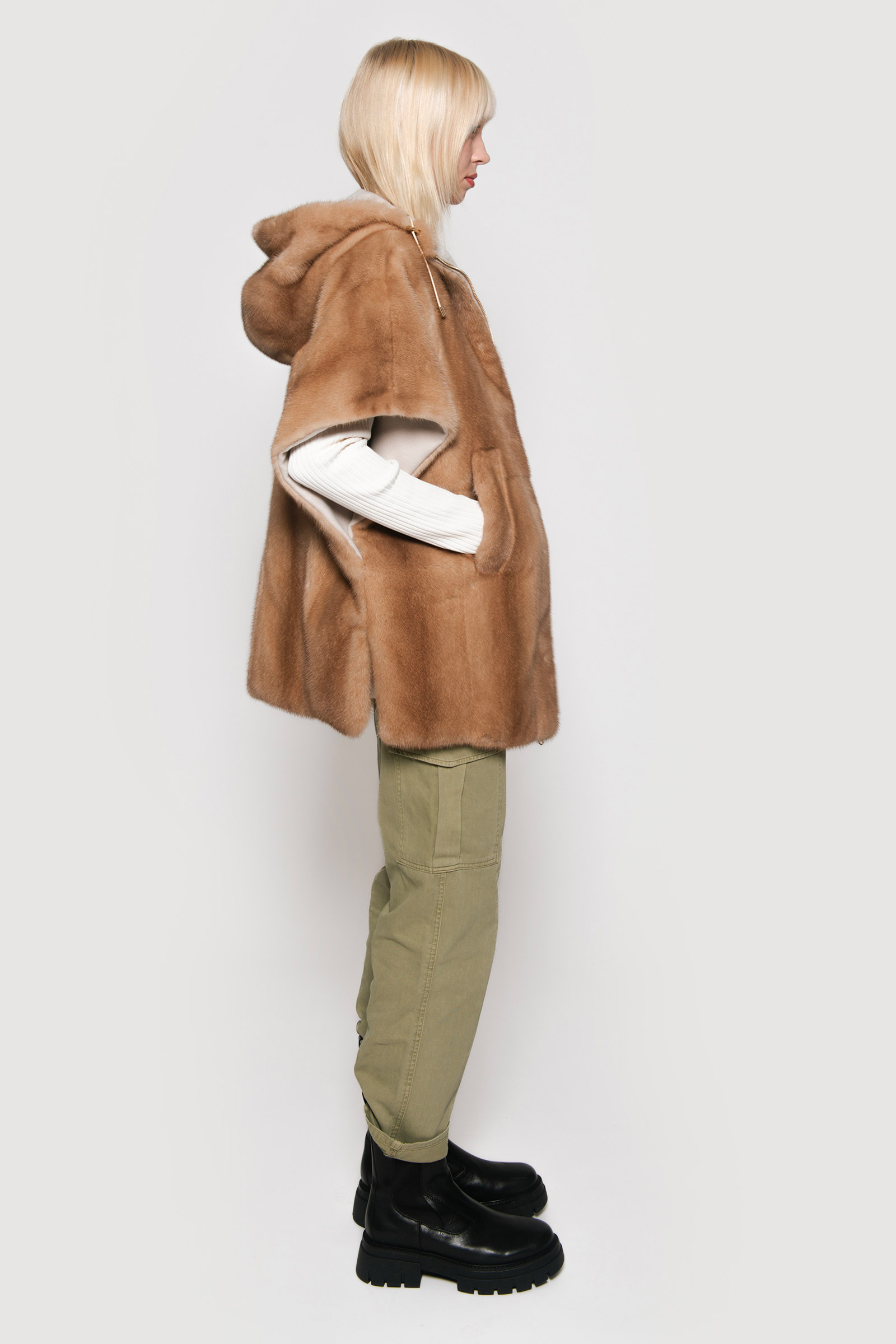 Cashmere vest and light pastel mink - Image 4