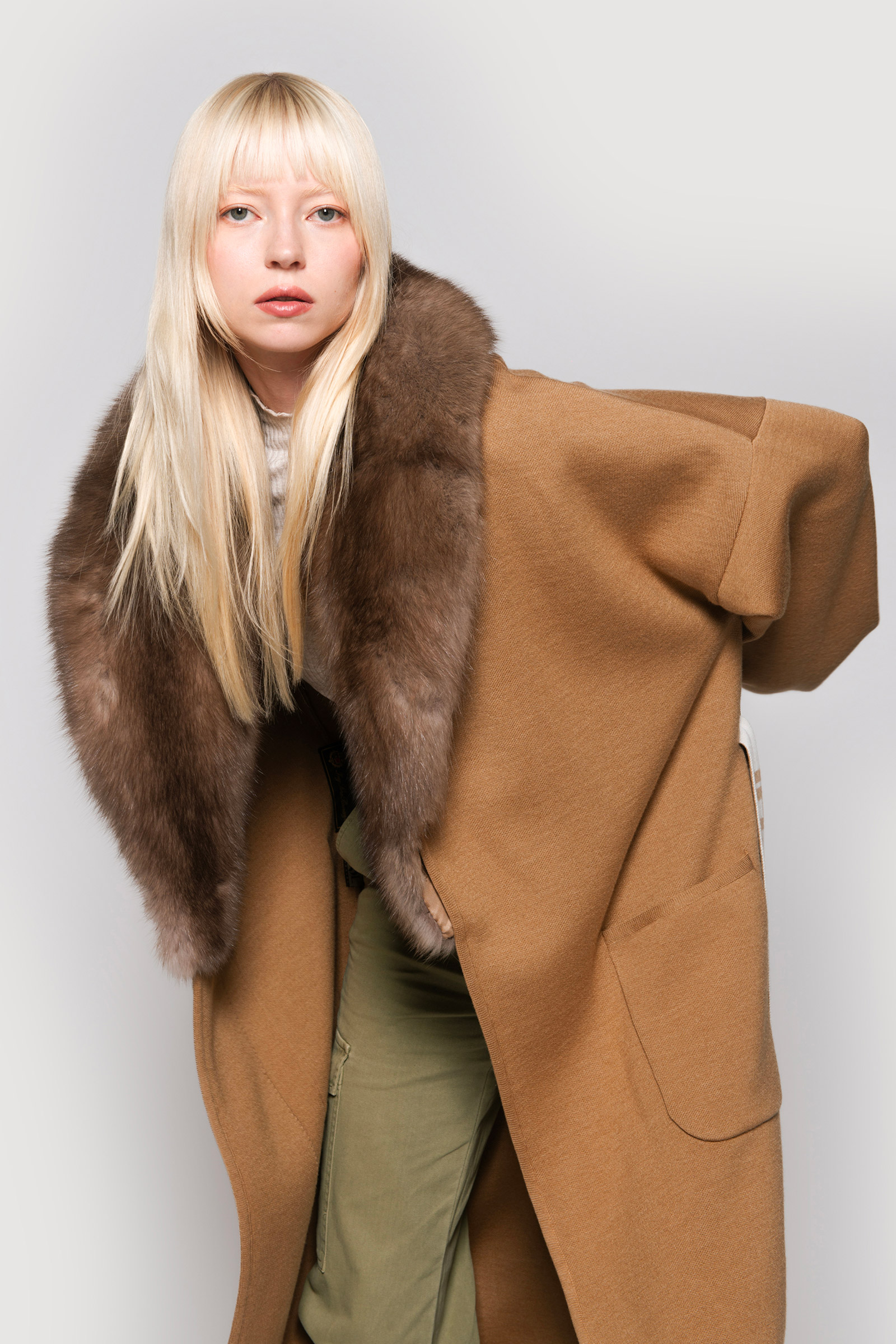 Dallas cashmere coat with graphite sable - Image 6