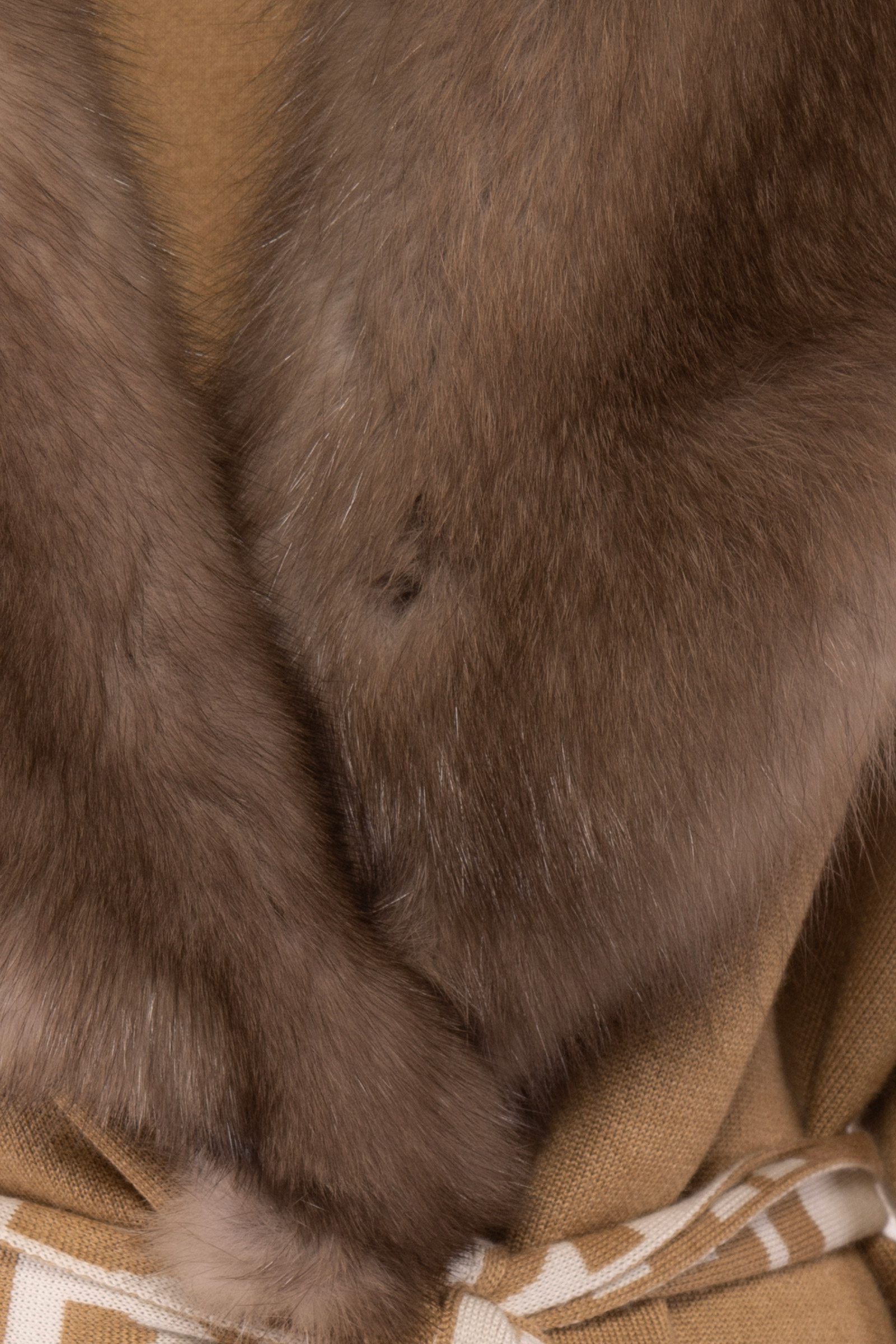 Dallas cashmere coat with graphite sable - Image 8