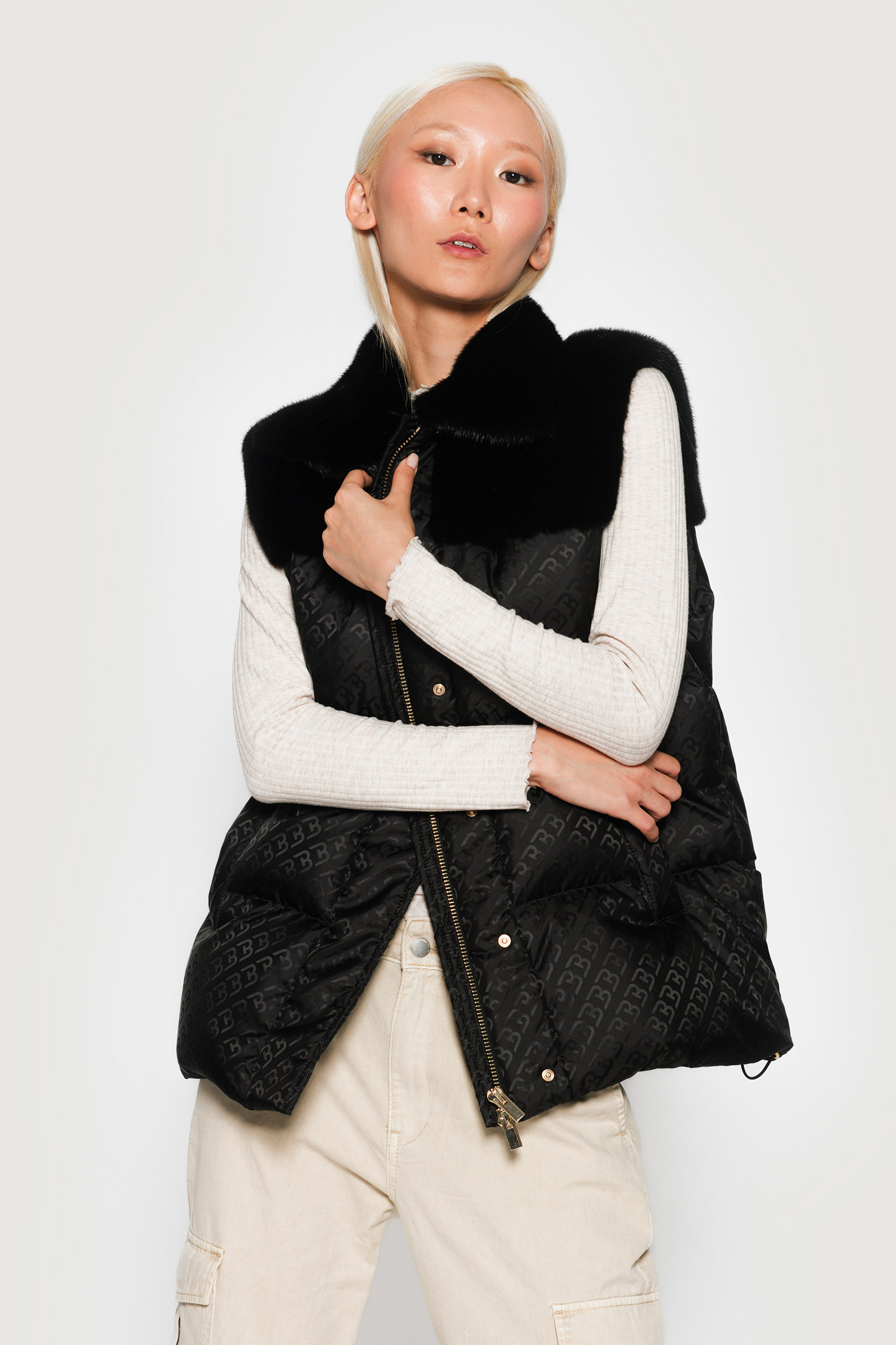 Logo vest and mink black nafa - Image 6