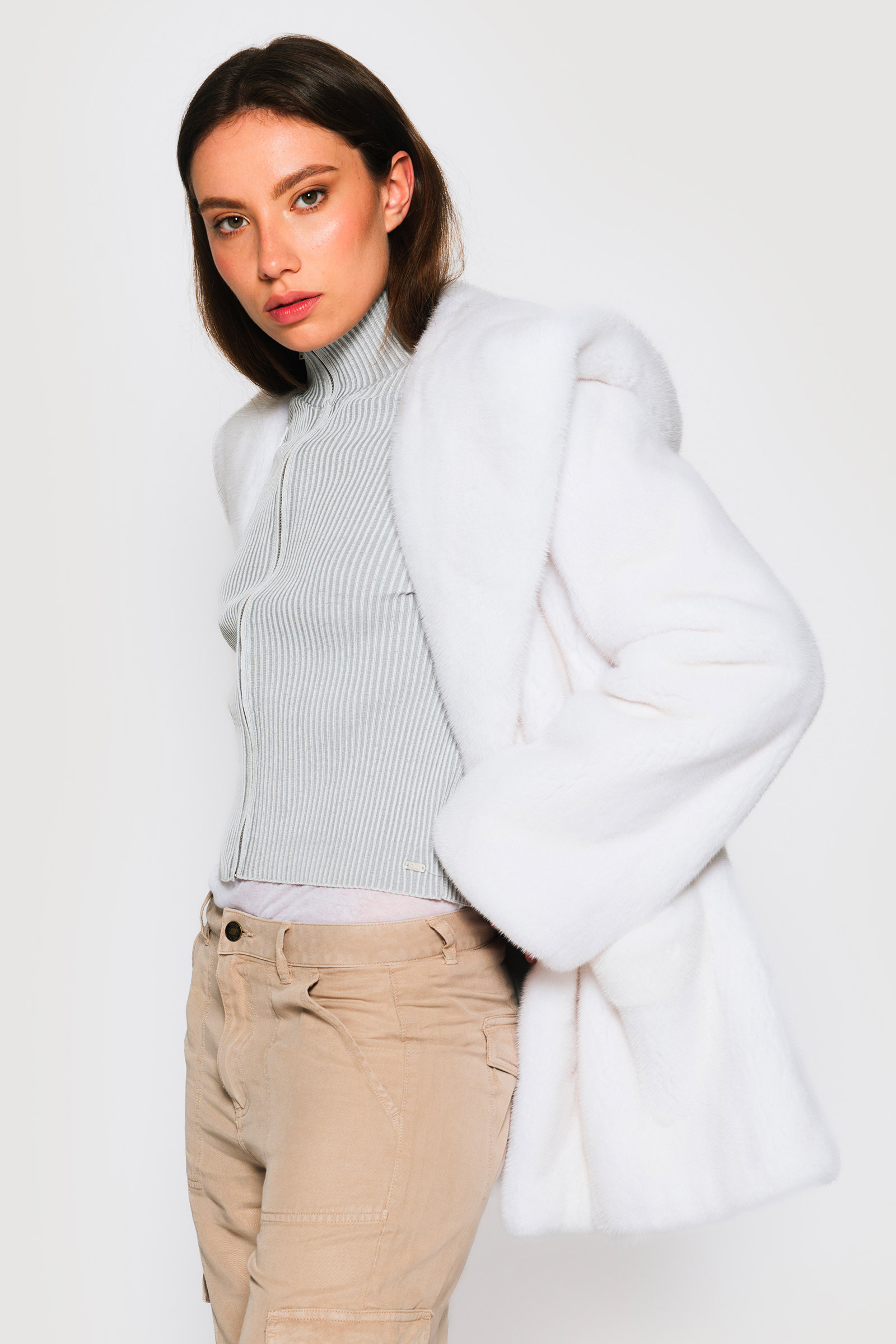 Natural white mink jacket - Image 2