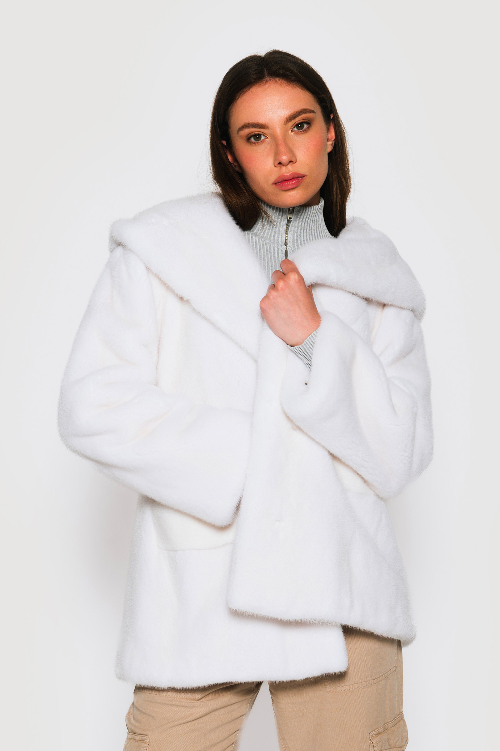 Natural white mink jacket - Image 7