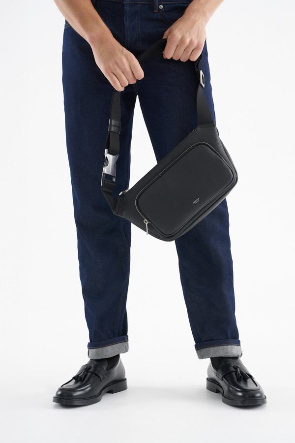 Larsen Sling Bag - Image 4